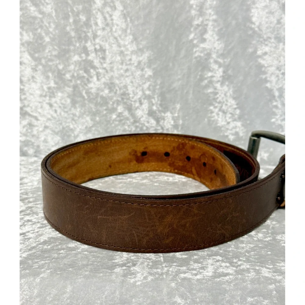 Levis Mens Brown Genuine Leather Belt Size 42/105 Silver Buckle Distressed